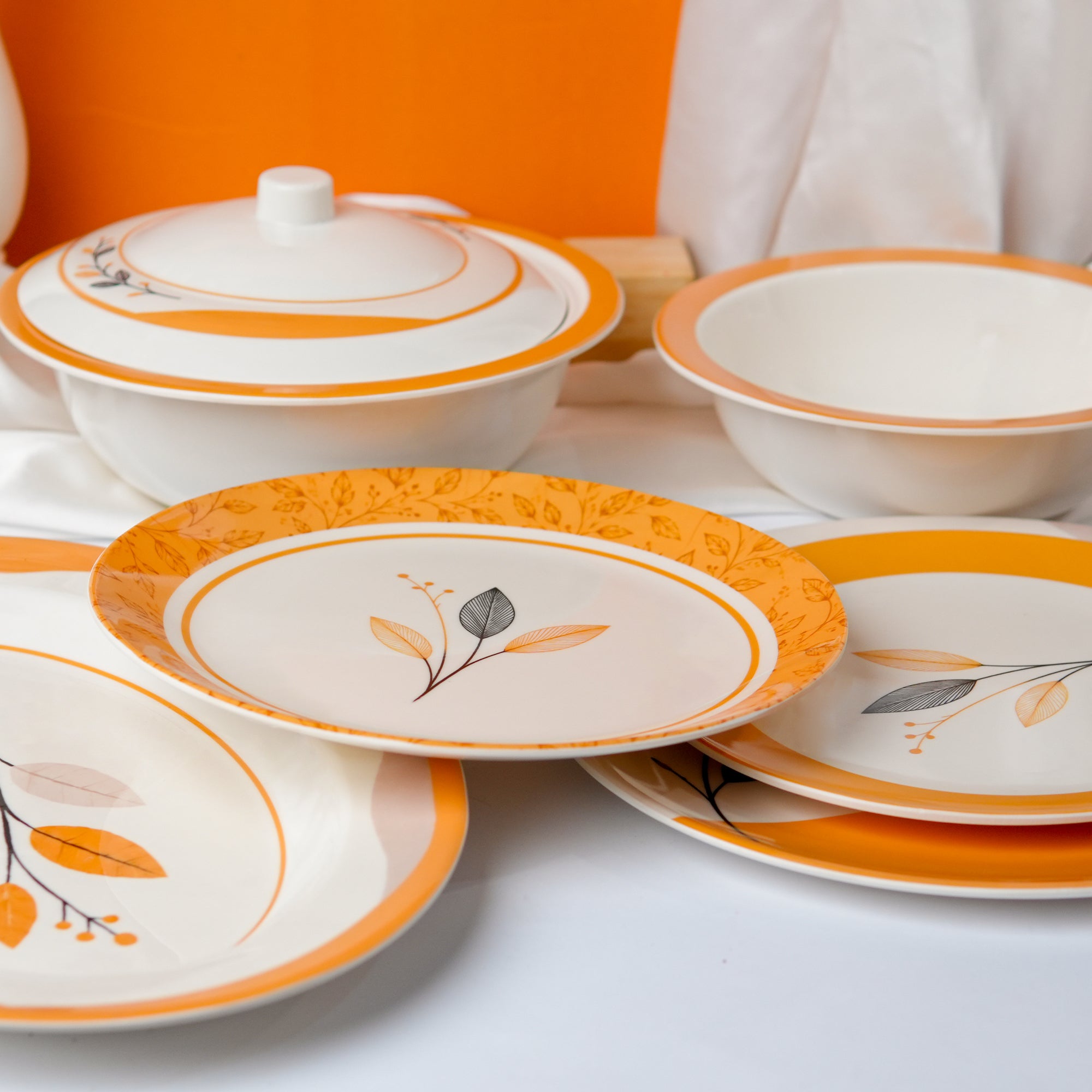 Autumnal Dinner Set