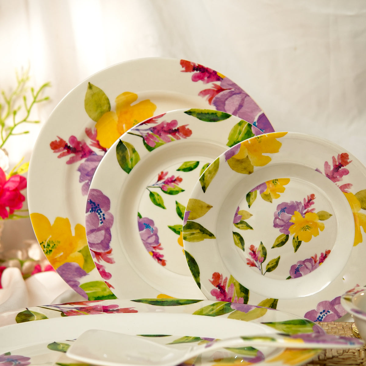 Soft Hues Dinner Set